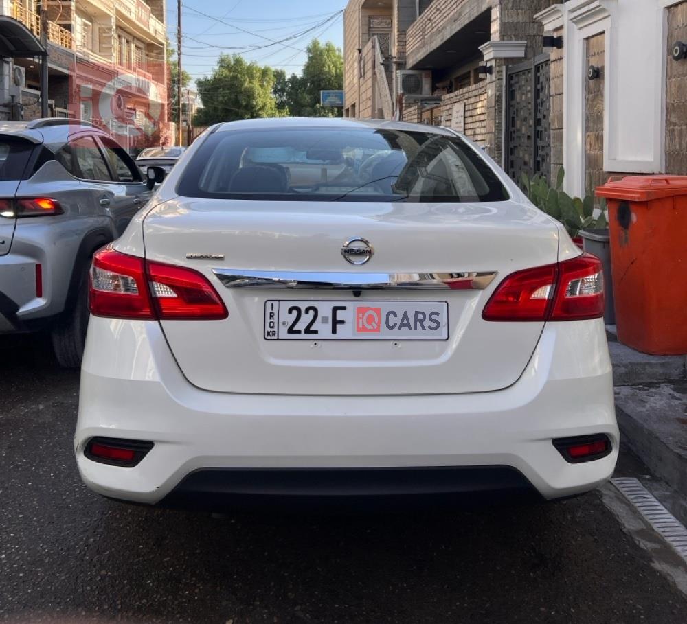 نیسان سێنترا